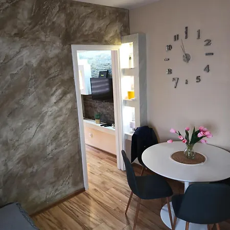 Stan Na Dan Im Διαμέρισμα Užice